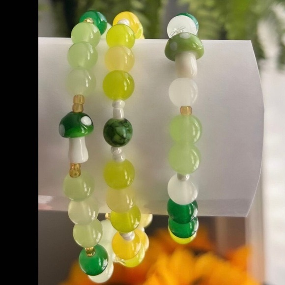 Yellow Bracelet - Picture 4 of 4